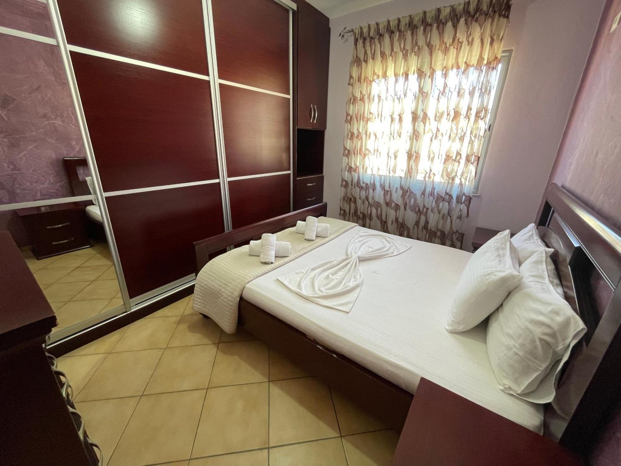 South Apartment Sarandë Buitenkant foto