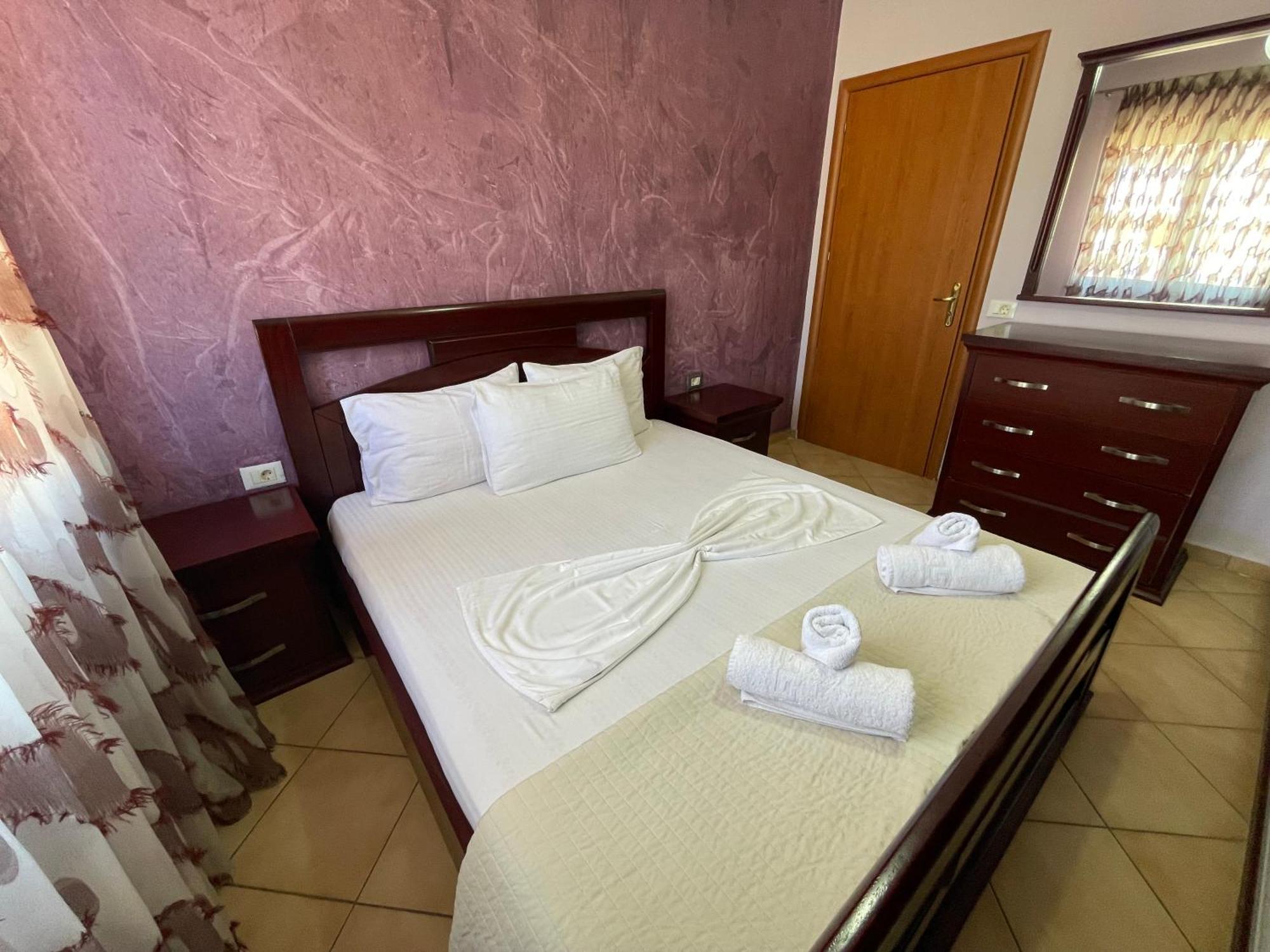 South Apartment Sarandë Buitenkant foto